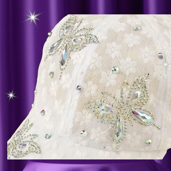 WHITE LACE WITH RHINESTONE BUTTERFLIES BASEBALL CAP - Picture 4 of 6